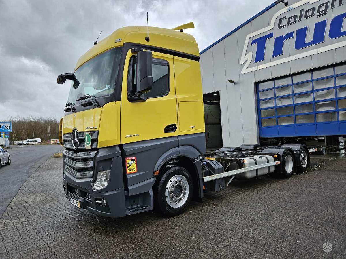 Mercedes-Benz Actros 2543, шасси