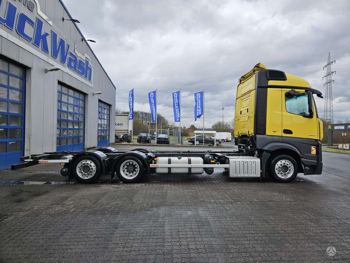 Mercedes-Benz Actros 2543, шасси