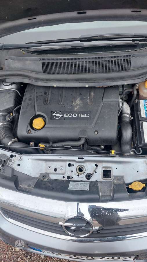 Opel Zafira детали кузова