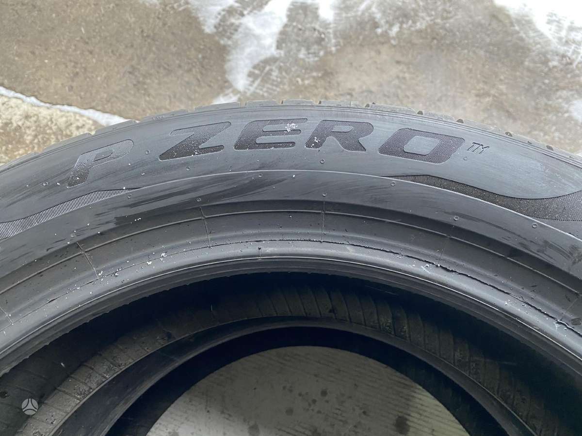 Pirelli P Zerro, summer 235/50 R19
