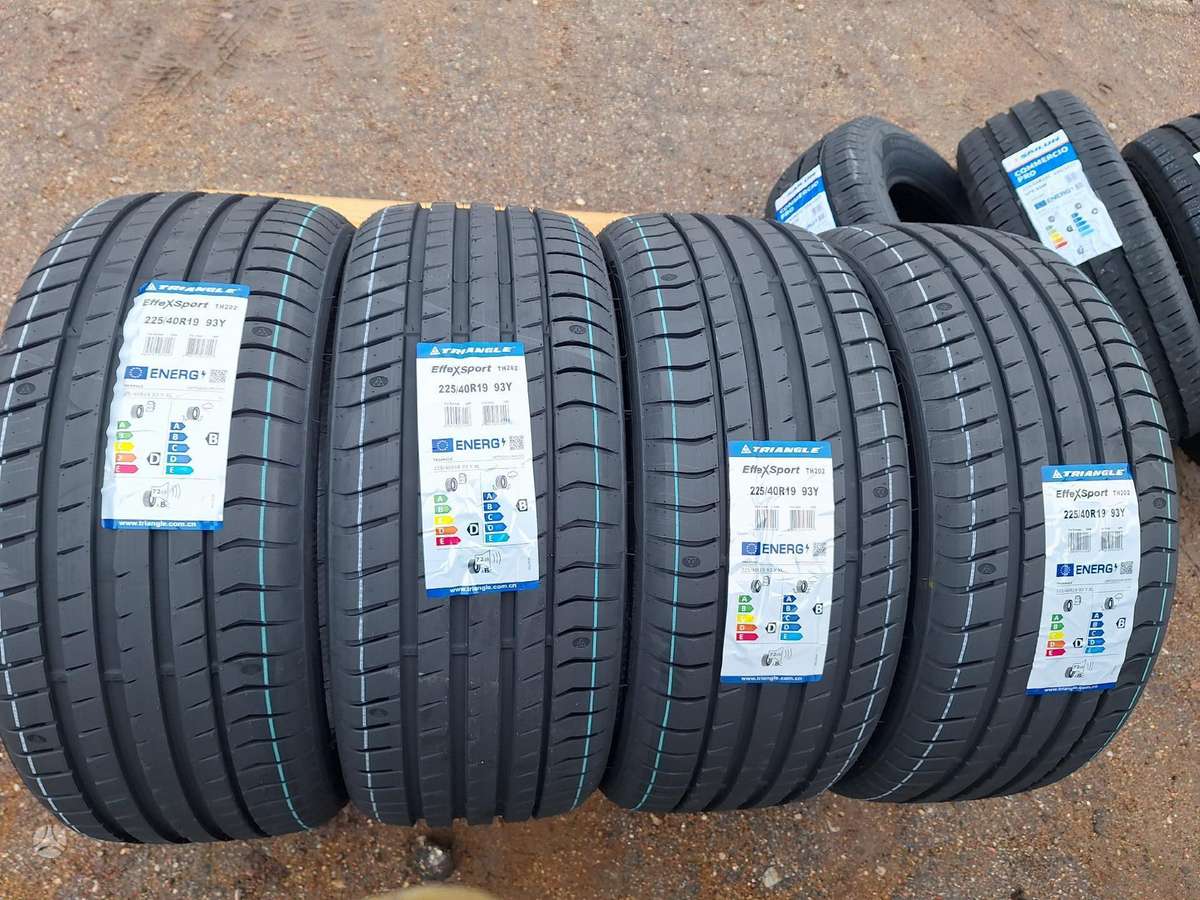 Triangle, vasaras 225/40 R19