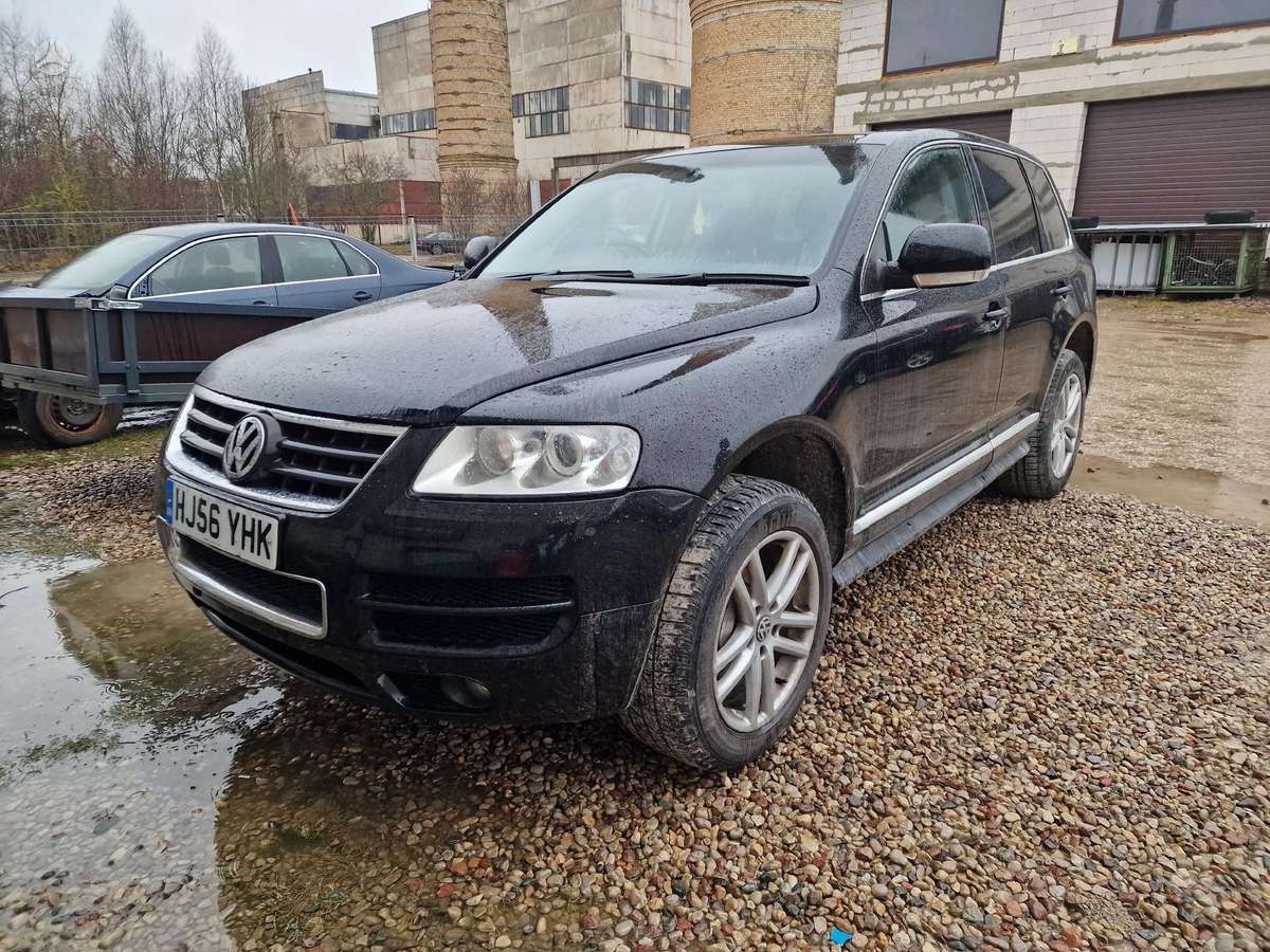 Volkswagen Touareg