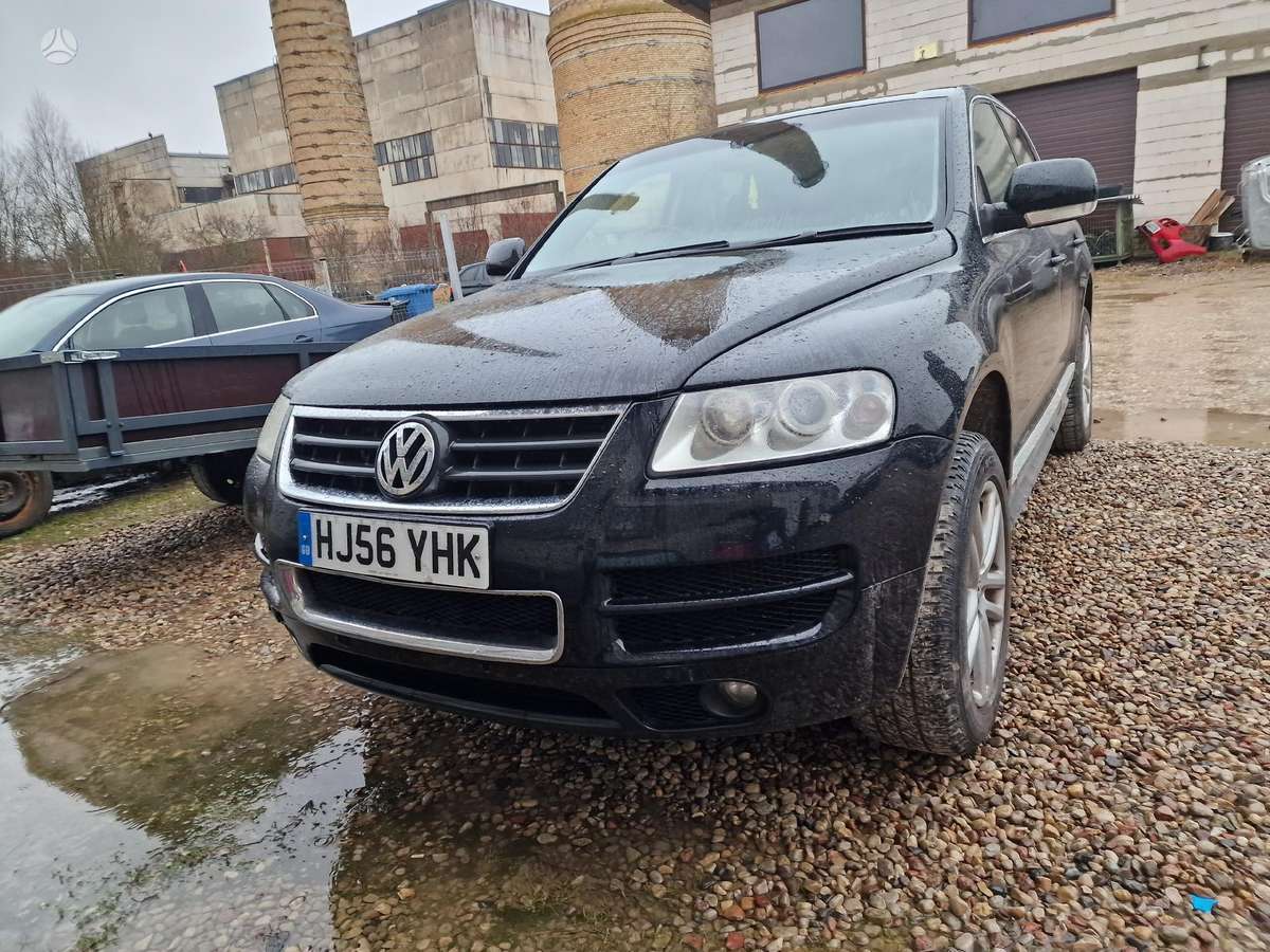 Volkswagen Touareg