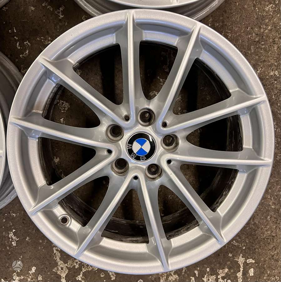 BMW, lengvojo lydinio, R17