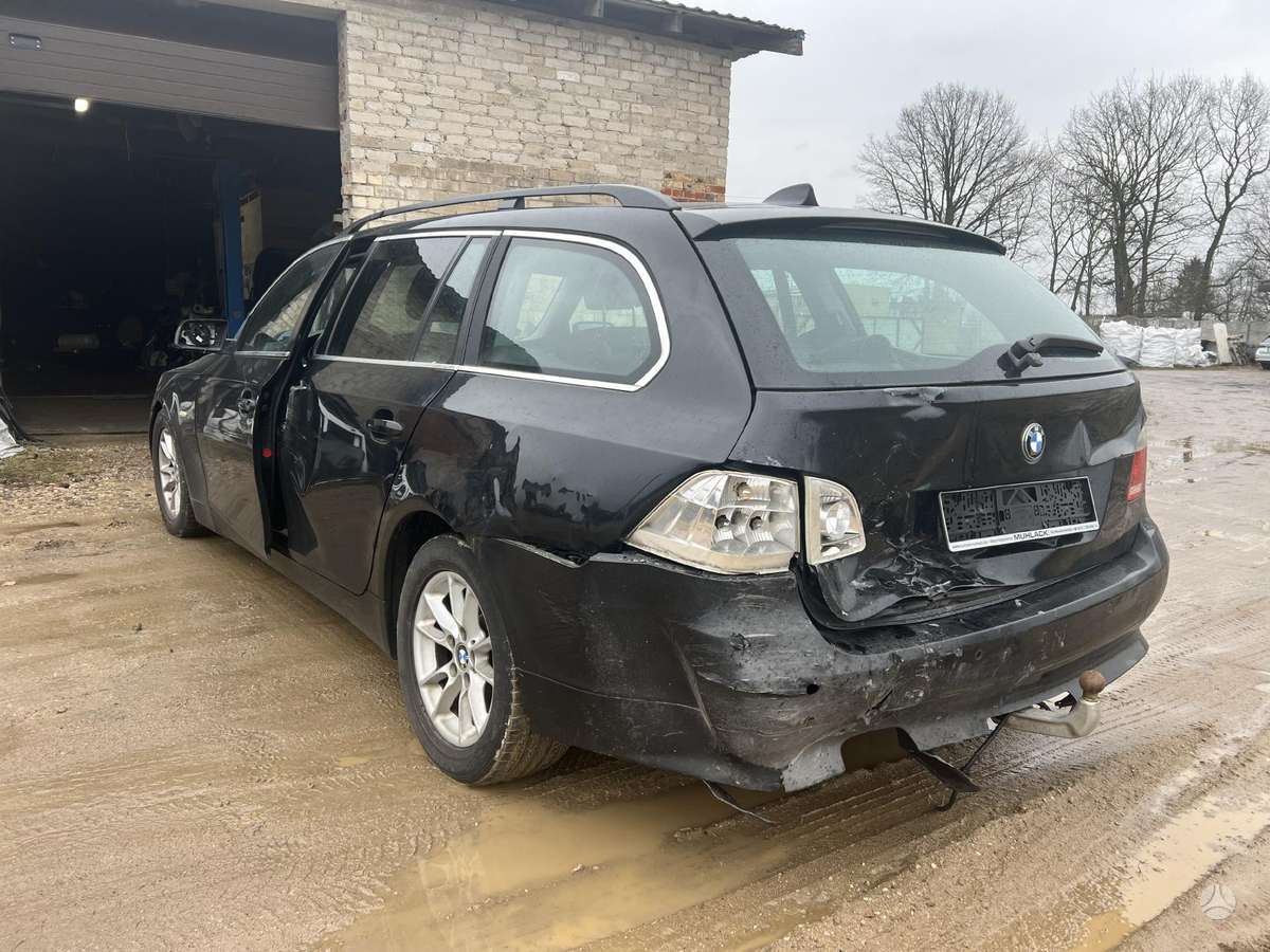 BMW 525 dalimis. Spalvos kodas 475