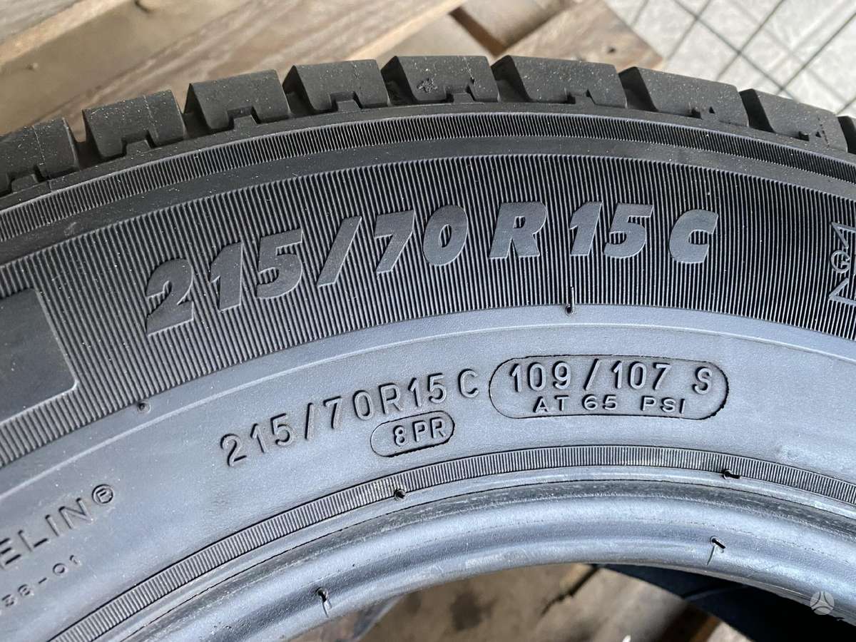 Michelin Agilis, summer 215/70 R15