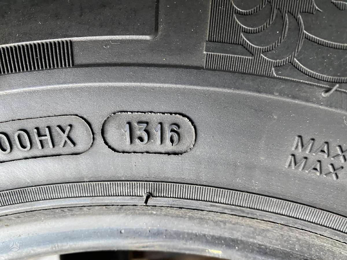 Michelin Agilis, summer 215/70 R15