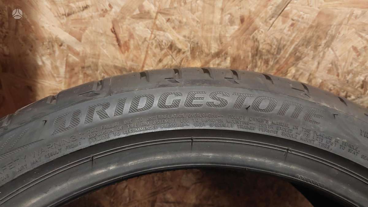 Bridgestone Potenza S001, summer 225/40 R19