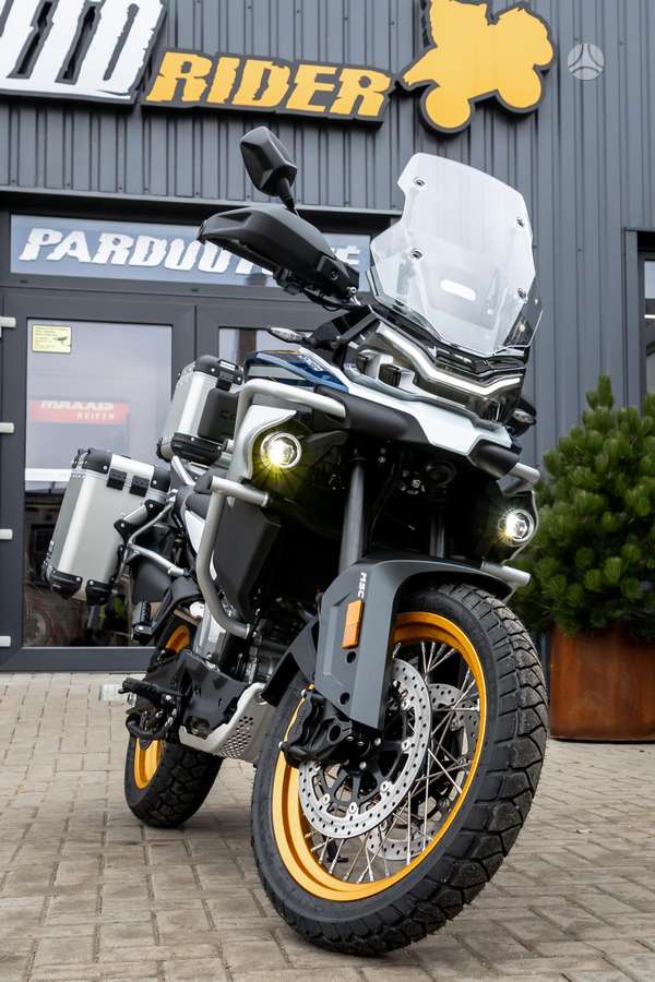 CFMOTO 800 Explore 799cc, touring / sport touring