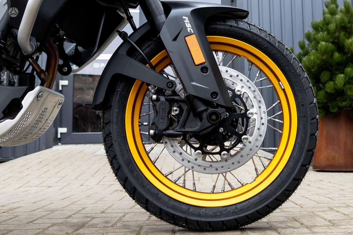CFMOTO 800 Explore 799cc, touring / sport touring
