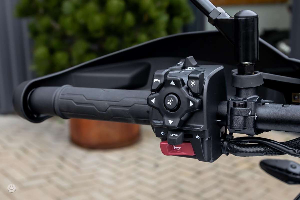 CFMOTO 800 Explore 799cc, touring / sport touring