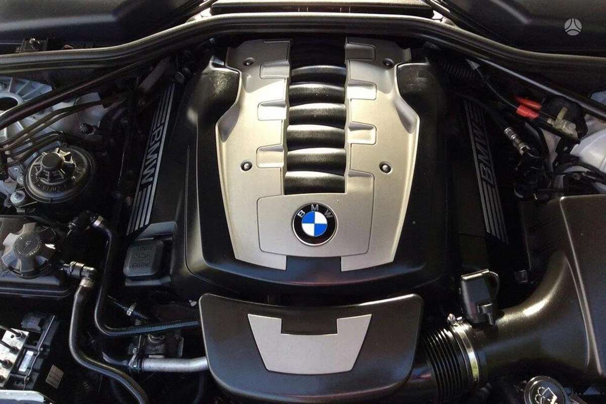 BMW X5 детали двигателя