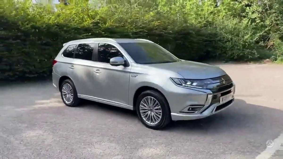 Mitsubishi Outlander dalimis