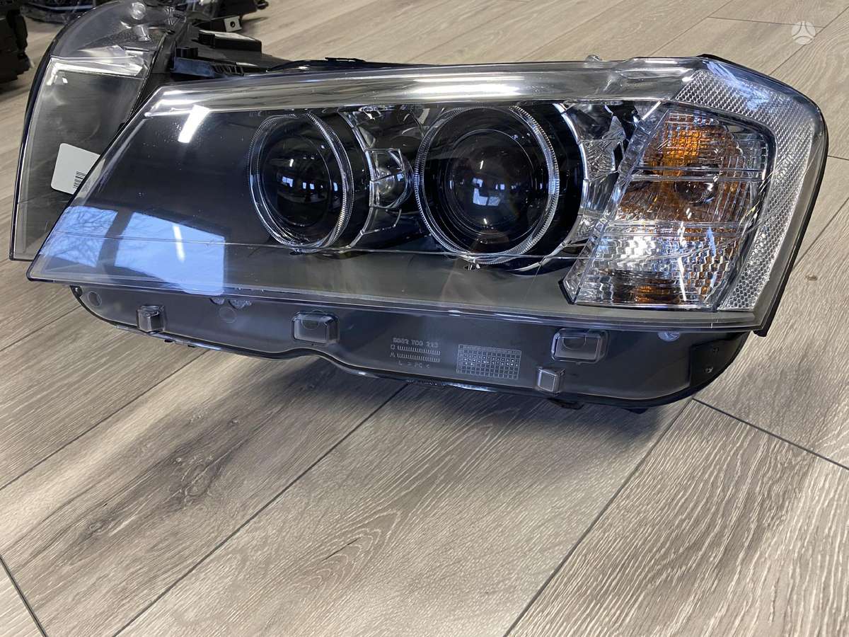 BMW X3 lights