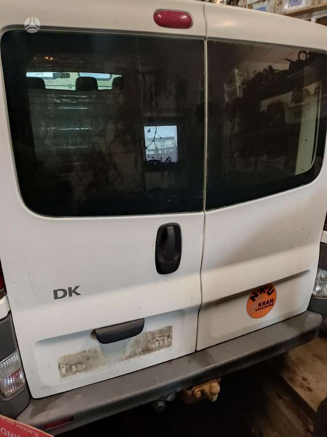 Opel Vivaro, cargo vans