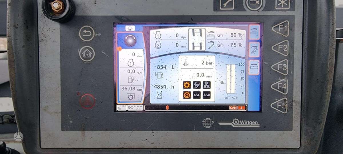 Wirtgen W210, kelių tiesimo mašinos