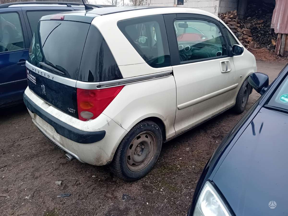 Peugeot 1007 по частям