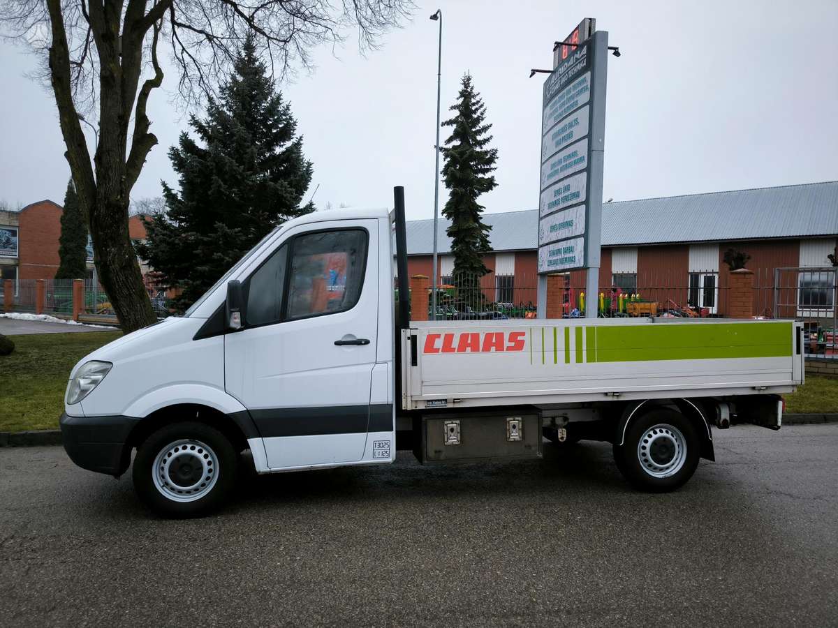 Mercedes-Benz Sprinter, cargo van