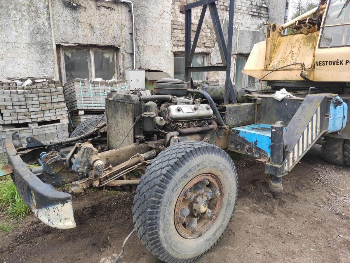 -Kita- Padargai, žemės dirbimo / ruošimo technika