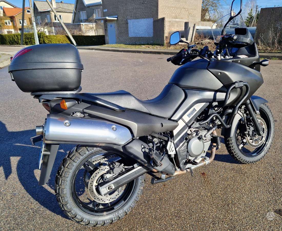 Suzuki DL (V-Strom) 650cc, enduro / adventure
