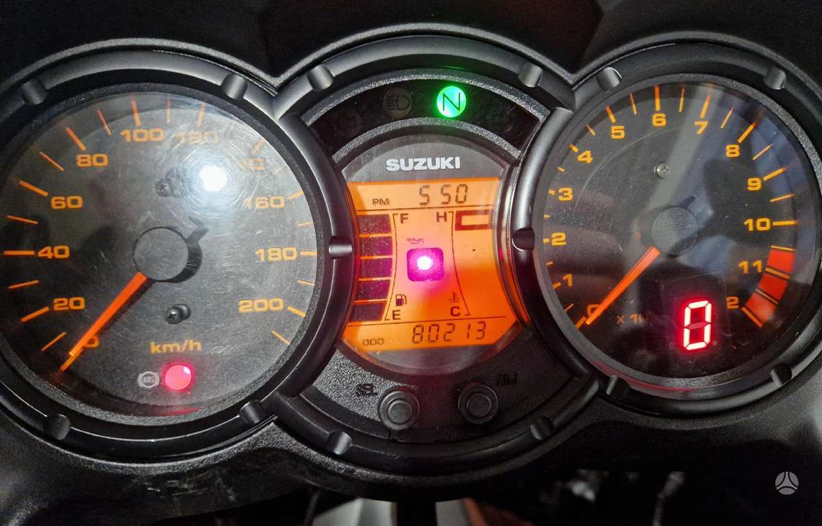 Suzuki DL (V-Strom) 650cc, enduro / adventure