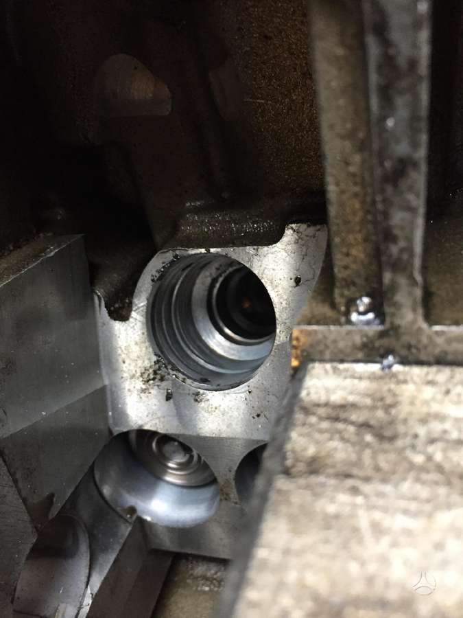 Volkswagen Multivan, R 070103373C, cylinder head