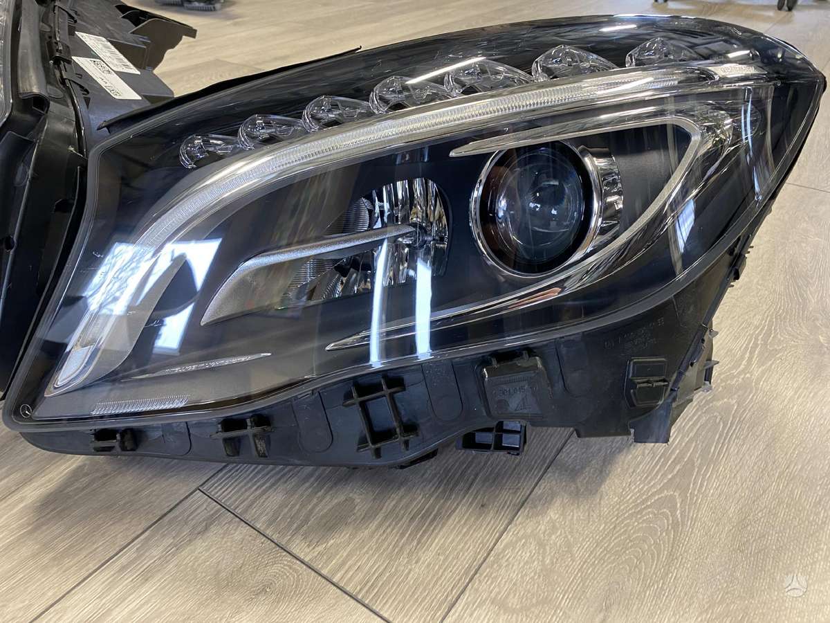 Mercedes-Benz GLA klasė lights