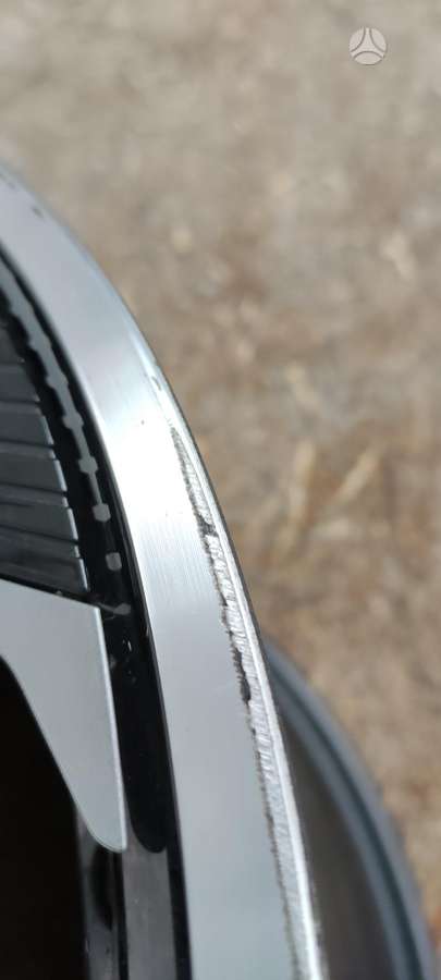 Audi e-tron, 4J3601025, Cen13639