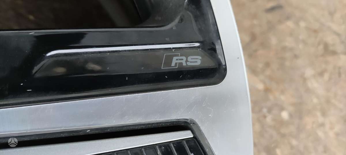 Audi e-tron, 4J3601025, Cen13639