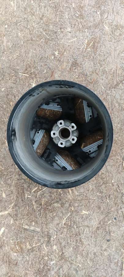 Audi e-tron, 4J3601025, Cen13639