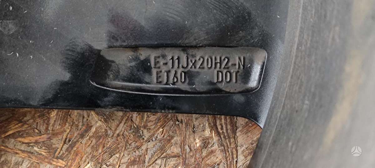 Audi e-tron, 4J3601025, Cen13639