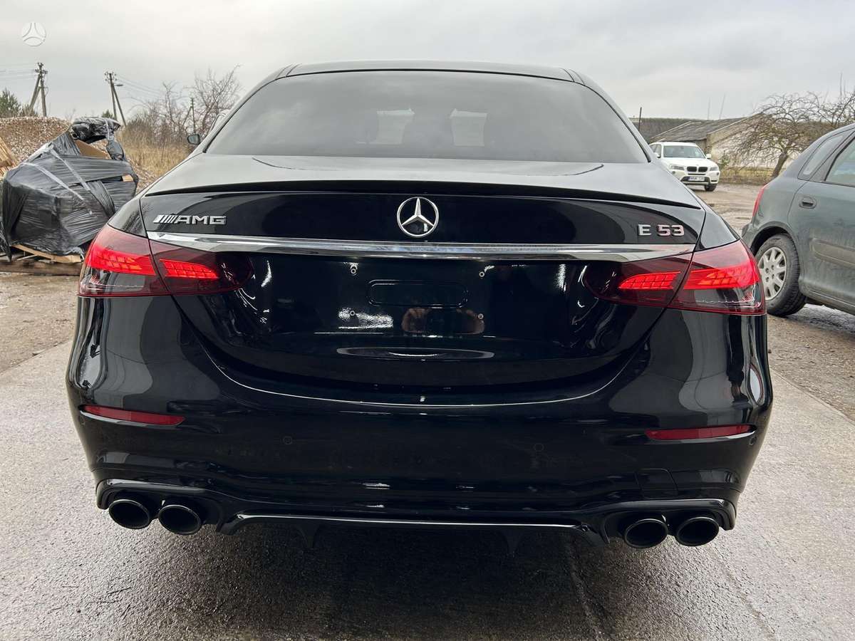 Mercedes-Benz E53 AMG
