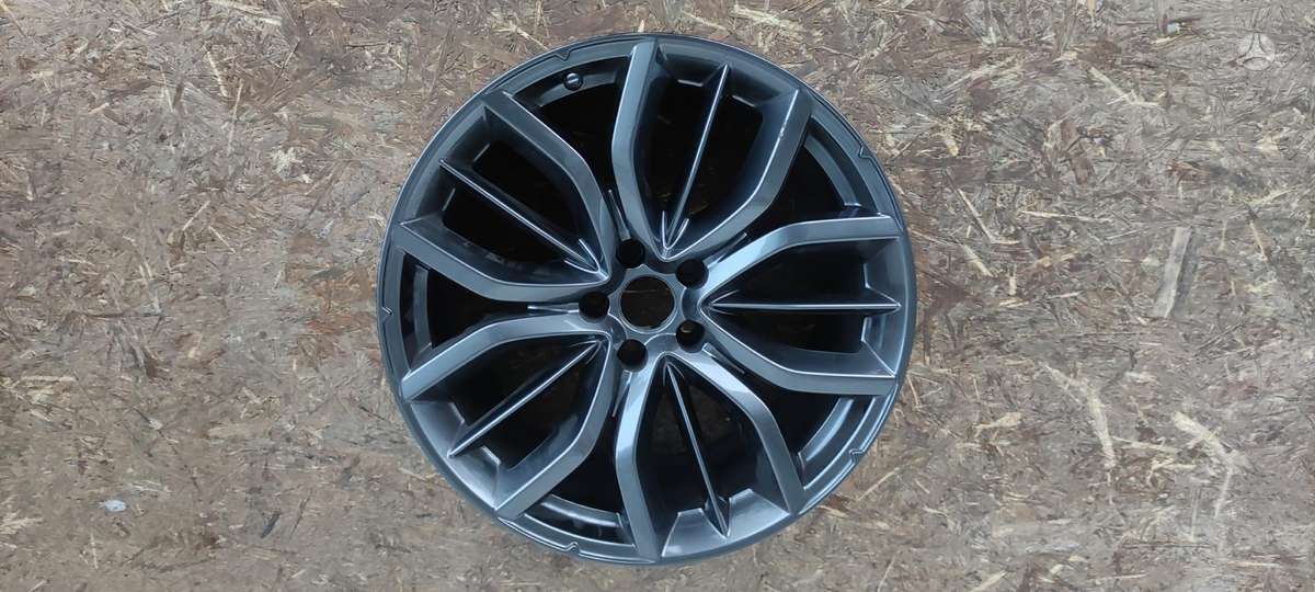 Maserati Levante, 670112463, Cen13670