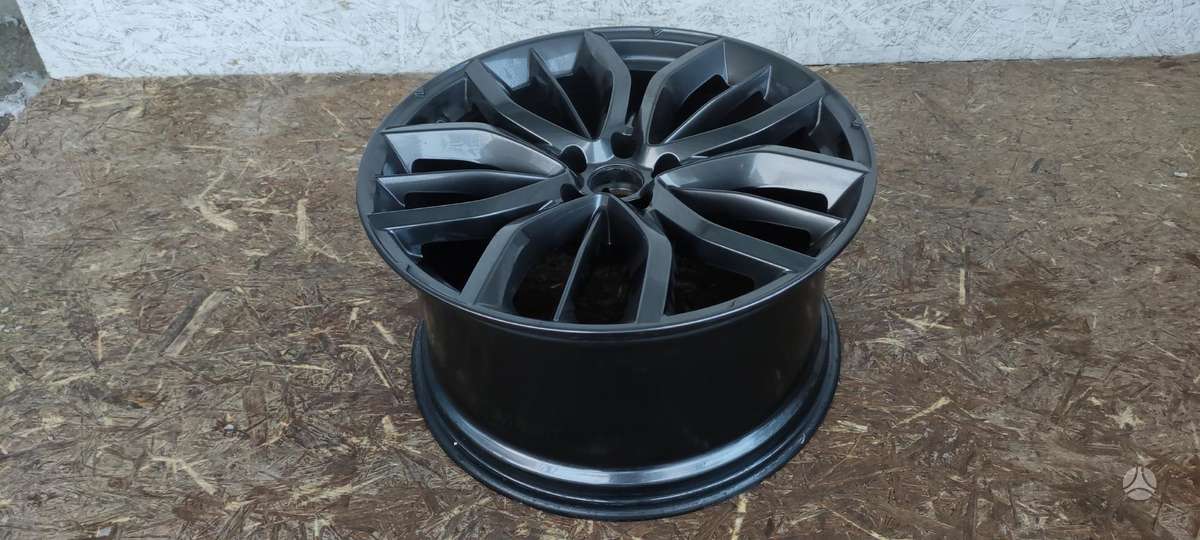 Maserati Levante, 670112463, Cen13669