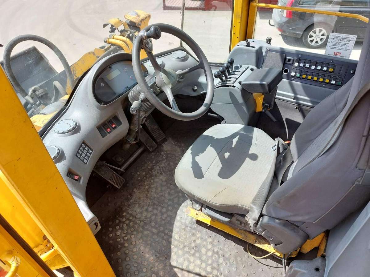 Volvo L180 E, фронтальные погрузчики
