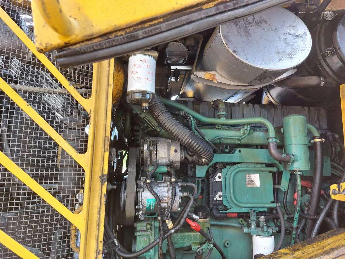Volvo L180 E, фронтальные погрузчики