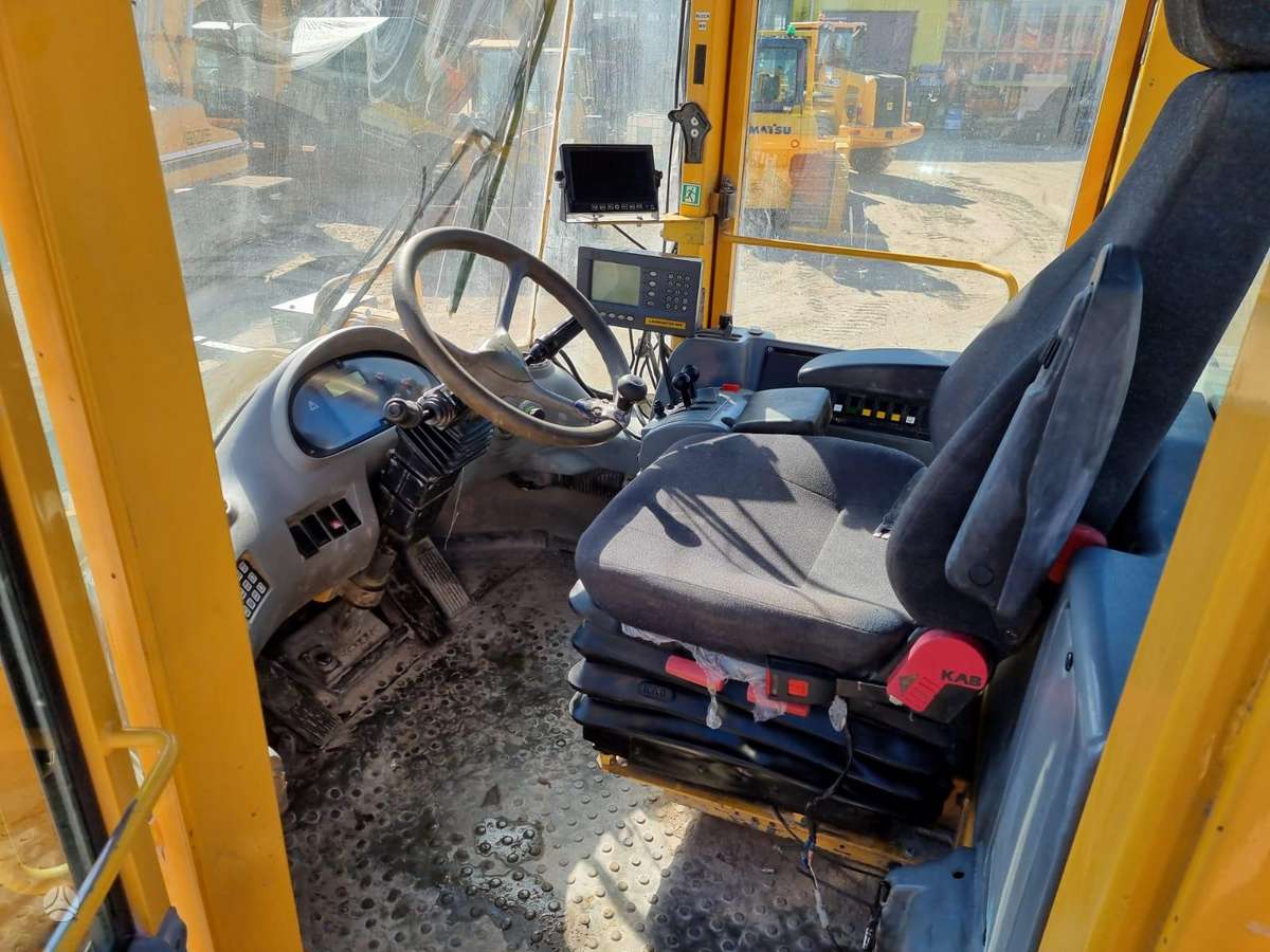 Volvo L180 E, фронтальные погрузчики