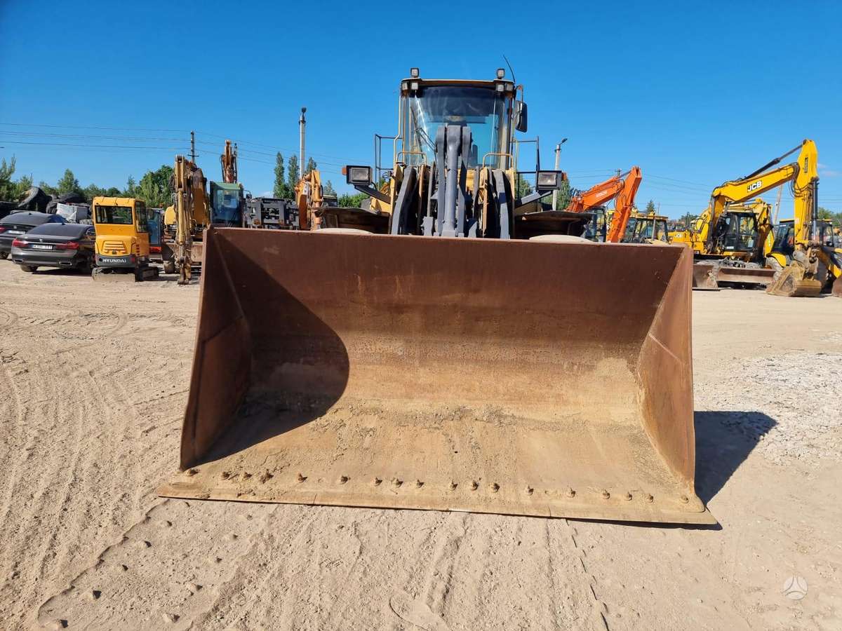 Volvo L180 E, frontal loader