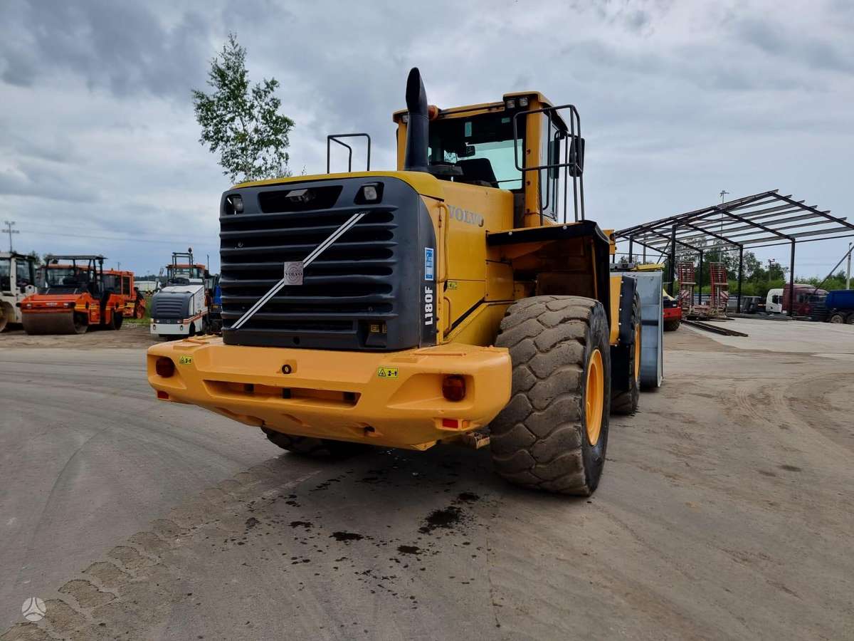 Volvo L180 F, frontal loader