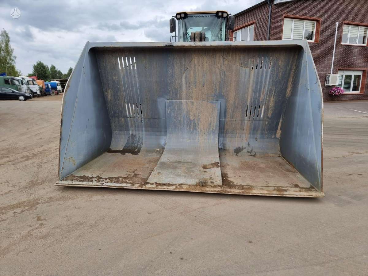 Volvo L180 F, frontal loader