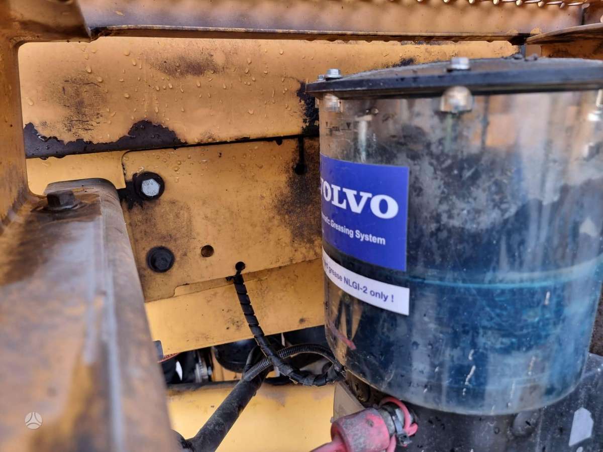 Volvo L180 F, frontal loader