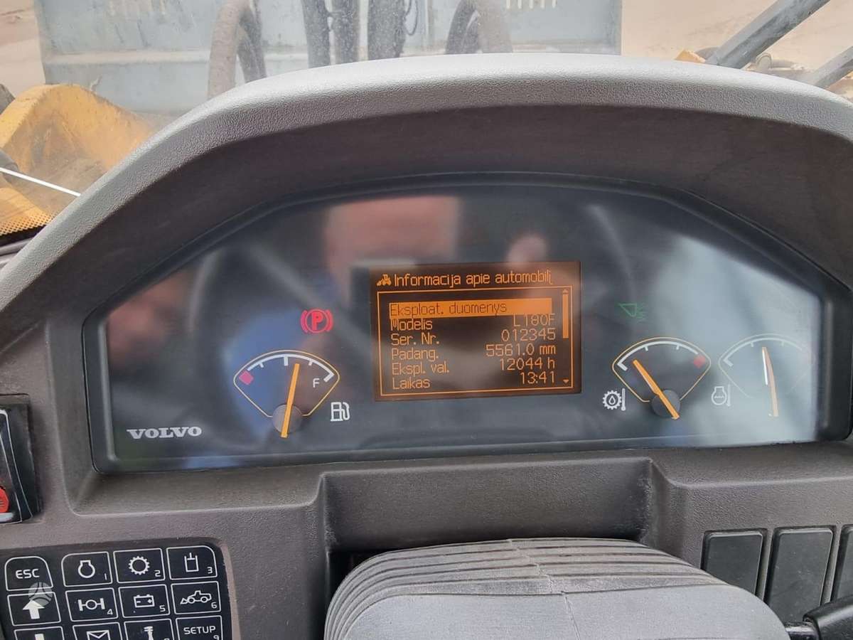 Volvo L180 F, frontal loader
