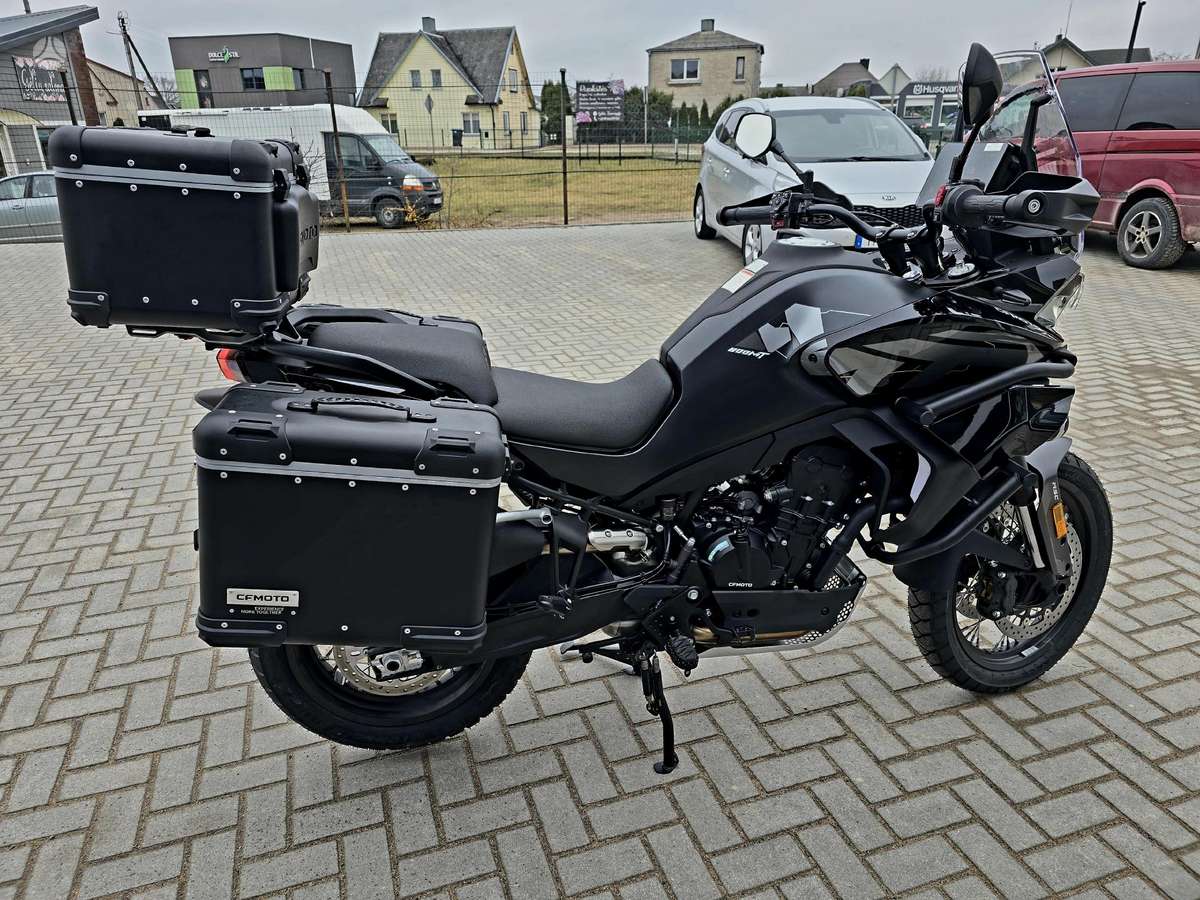 CFMOTO 800 Explore 799cc, enduro / adventure