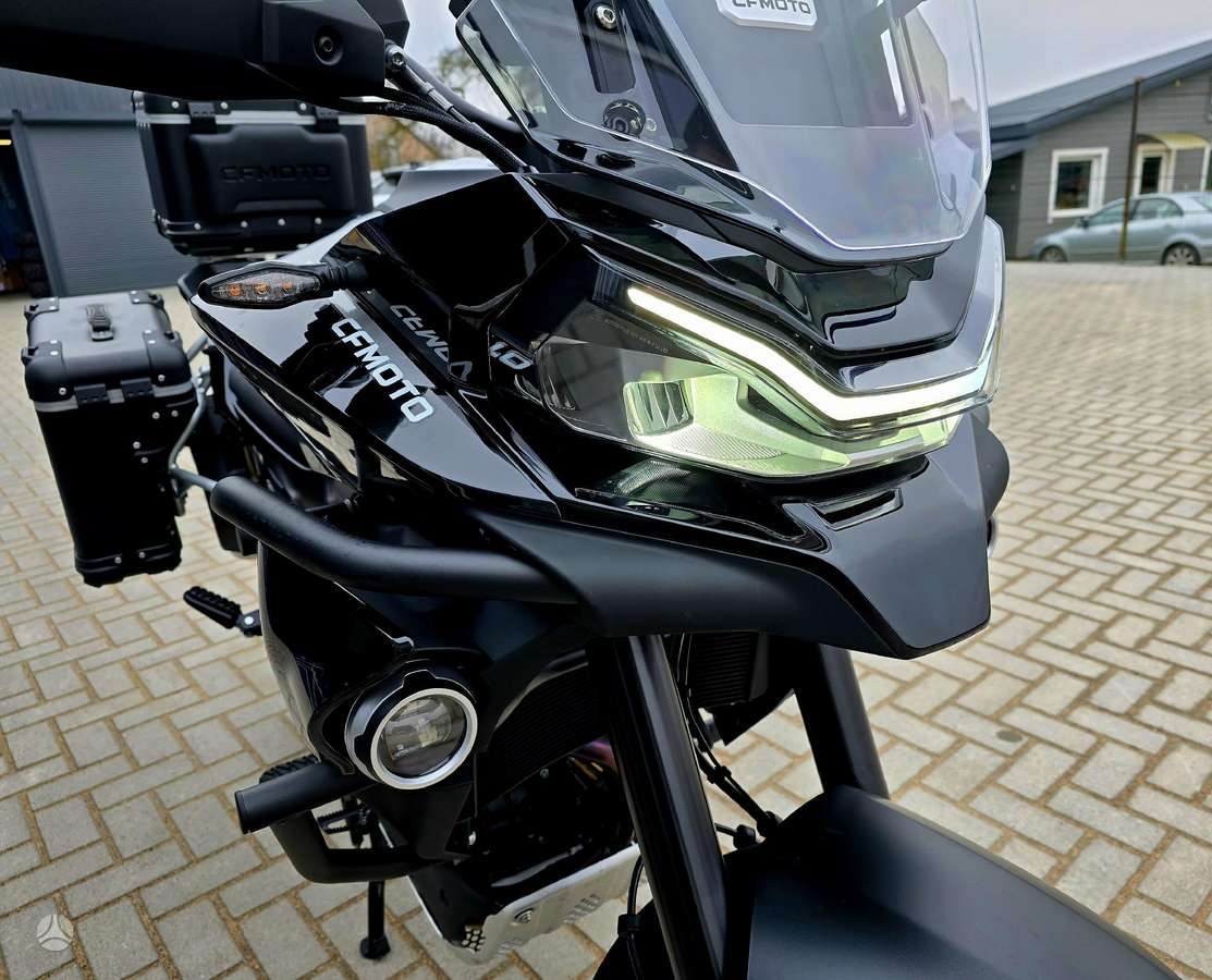 CFMOTO 800 Explore 799cc, enduro / adventure
