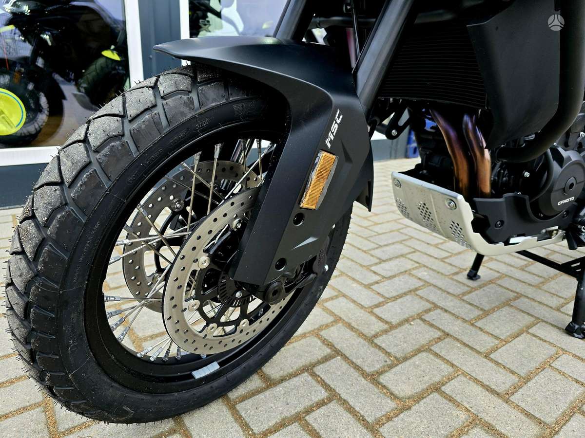 CFMOTO 800 Explore 799cc, enduro / adventure