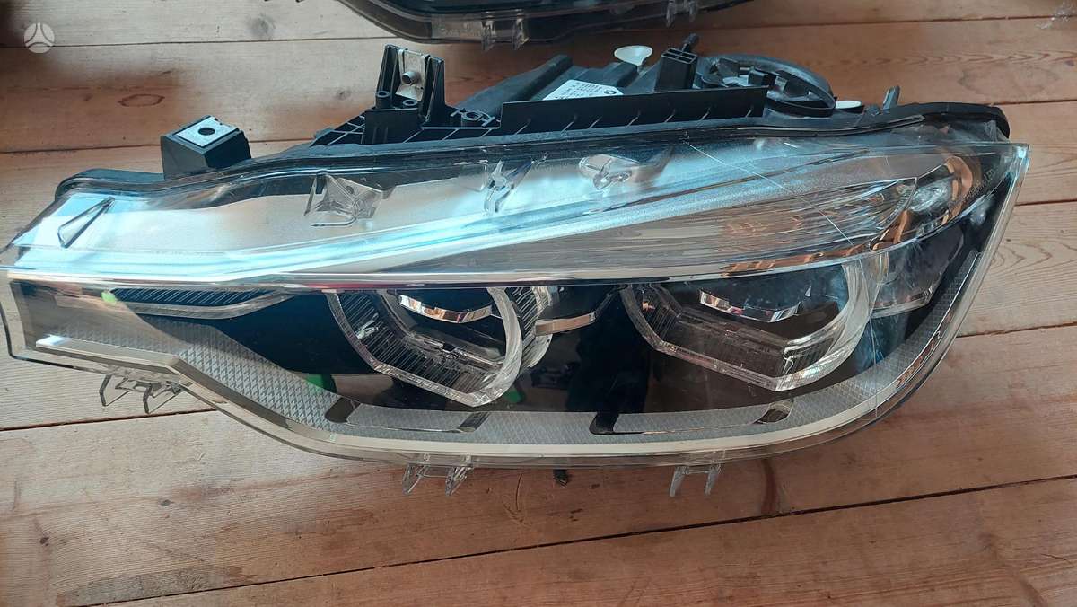 BMW 3 serija Led