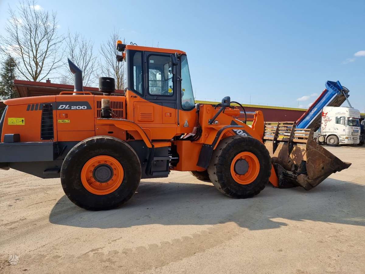 Doosan DL200, frontal loader