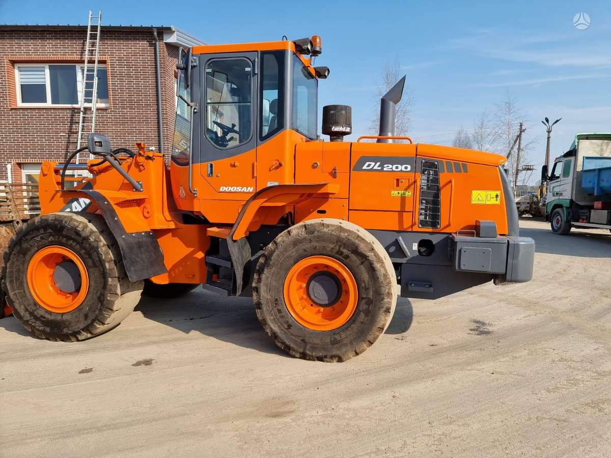 Doosan DL200, frontal loader