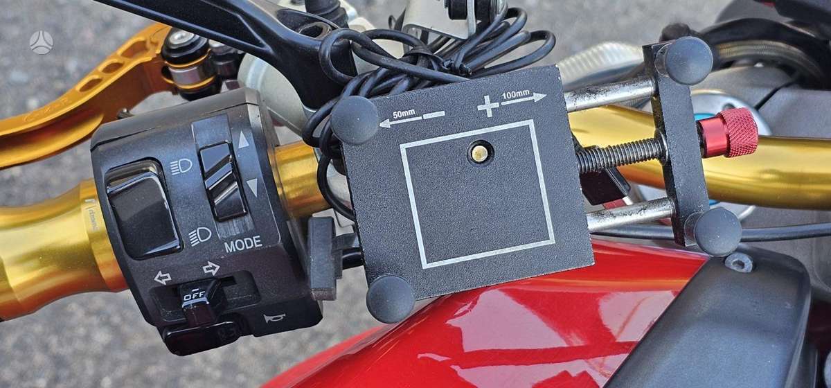 Ducati Monster 1100cc, street / classic