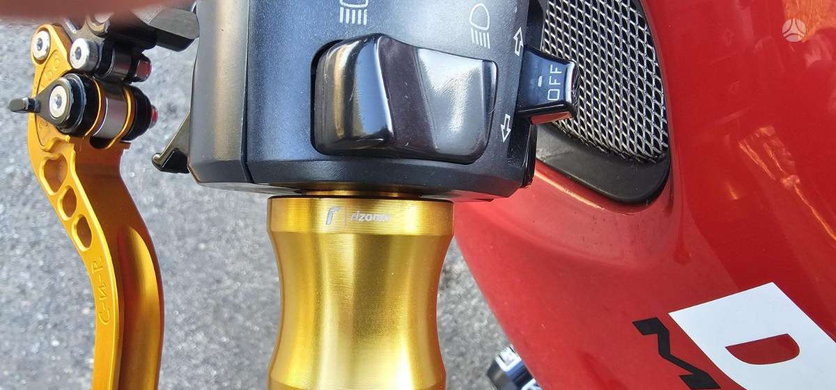 Ducati Monster 1100cc, street / classic
